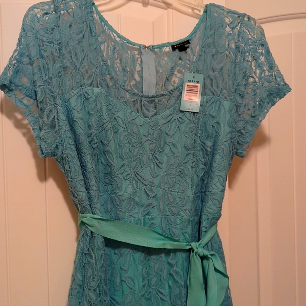 Torrid lace dress